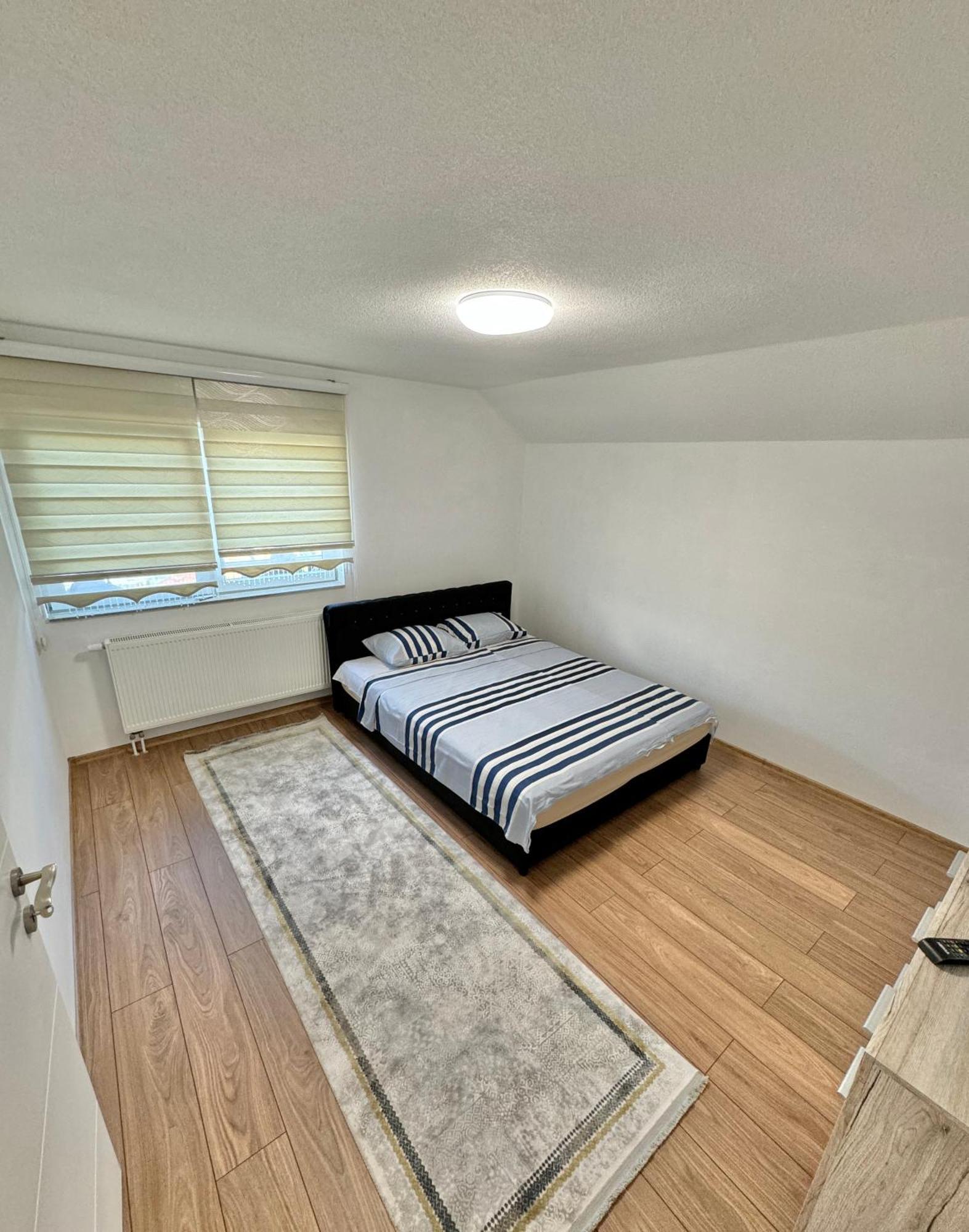 Guest house Ejna 3 *
